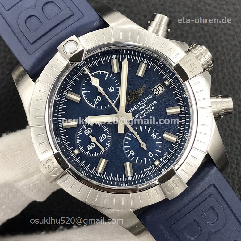 Breitling Avenger Chronograph 43 Edelstahl Blaues Gummiband