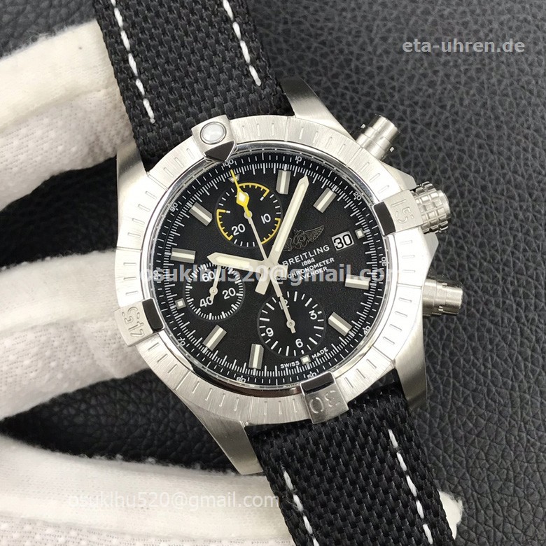 Breitling Avenger Chronograph Edelstahl Schwarz und Gelb Militärlederband