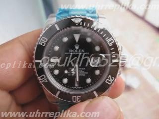 Rolex submsrine black bezel green dial