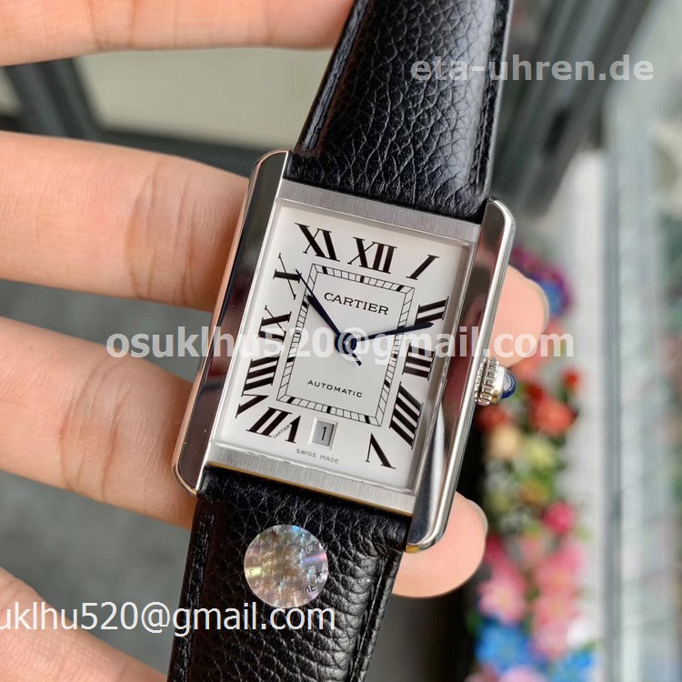 Cartier Tank Solo XL Herrenuhr Stahlgehäuse schwarzes Lederarmband
