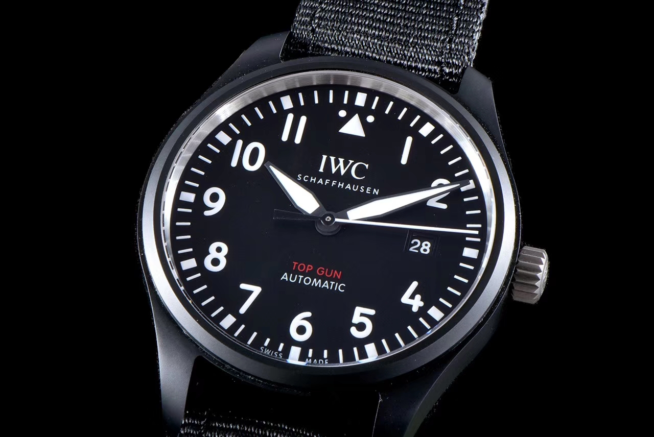 IWC Pilot’s watch Top Gun IW326901 40mm Keramikgehäuse nato Armband