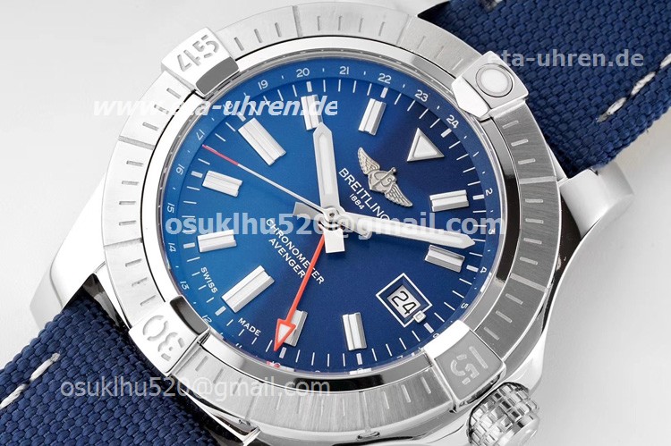 Breitling Avenger GMT 45mm blaues Nylonband aus Edelstahl