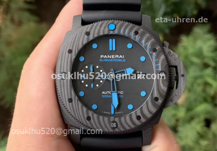 Panerai Submersible 300m 47mm CarboTech Schwarzes/blaues Gesicht