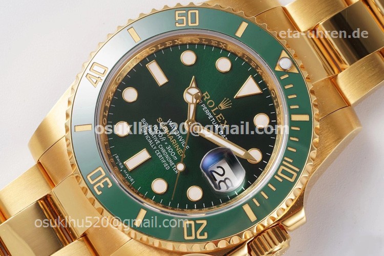 Rolex Submariner Gelbgoldgrüne Lünette und Zifferblatt 2020 Version
